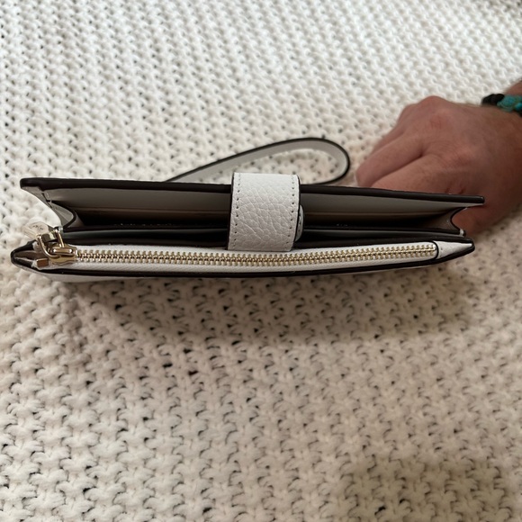 NWOT Kate Spade Rainbow Wristlet - Picture 3 of 4